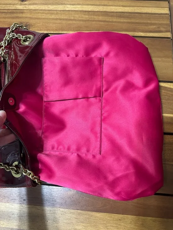 Coach Poppy Glossy Patent Leather Slim Shoulder Bag in Burgundy with Gold Chain - Picture 4 of 13